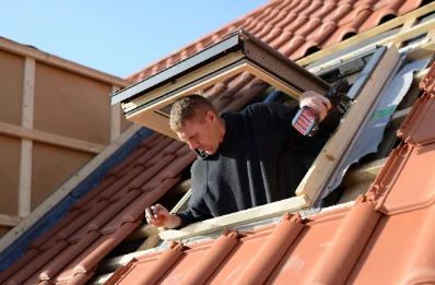 Pose de fenêtres de toit Velux à Saint-Georges-de-Rouelley